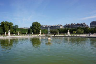 Tuileries pond